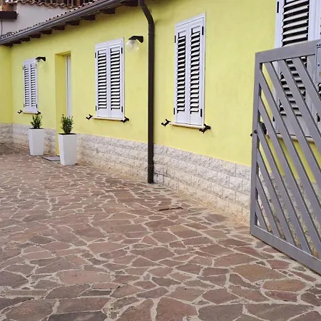 Apartment Casa Gialla